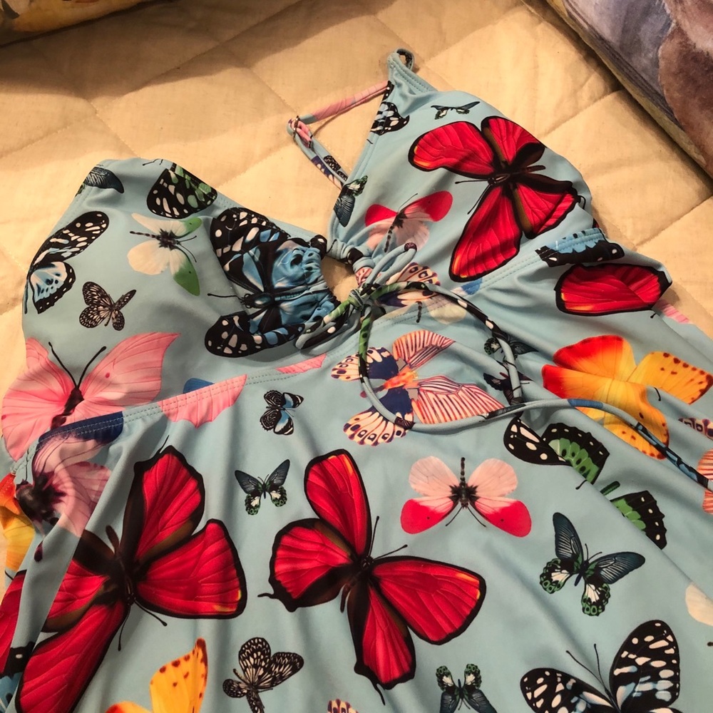 Bathing suit - Picture 3 of 5